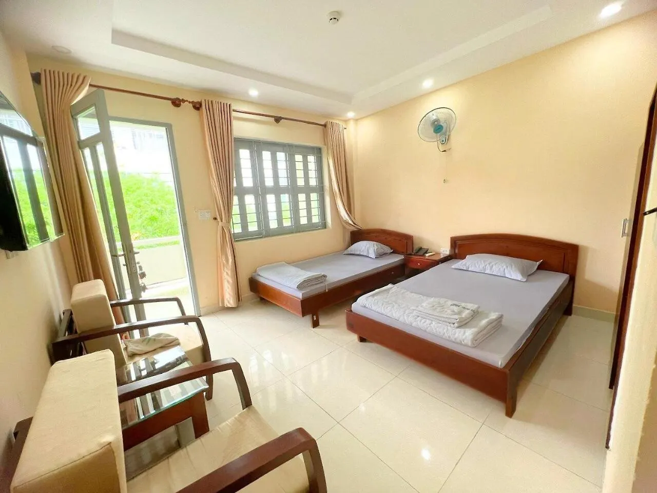 Truong Chinh Sach Cong Va Phat Trien Nong Thon Ho Chi Minh City Hotel